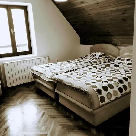 Kuca 1a, Kaluderske Bare, Tara Willa Mala Reka