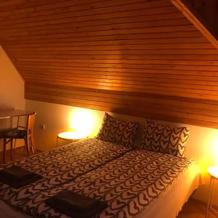 Kuca 1a, Kaluderske Bare, Tara * Mala Reka