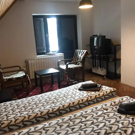 Villa Kuca 1a, Kaluderske Bare, Tara