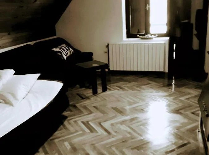 Kuca 1a, Kaluderske Bare, Tara